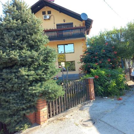 Apartments Emir Tuzla Esterno foto